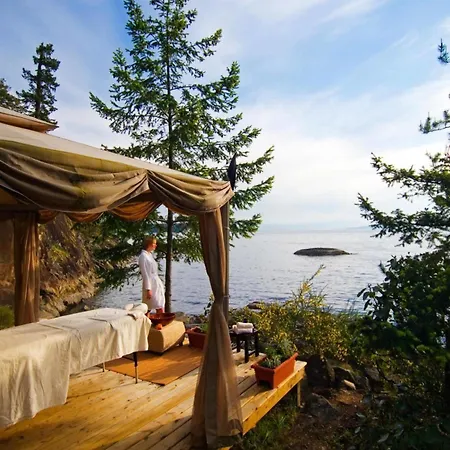 Rockwater Secret Cove Resort 