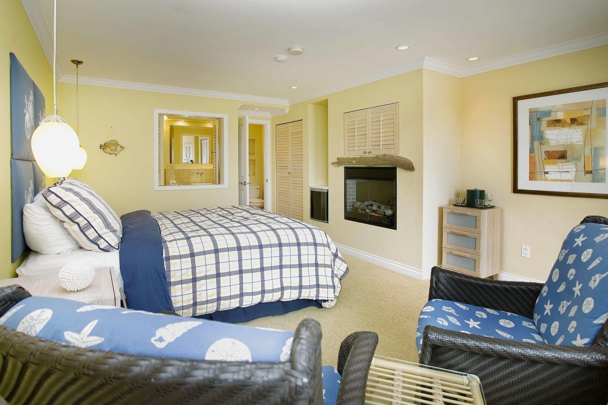 Rockwater Secret Cove Resort