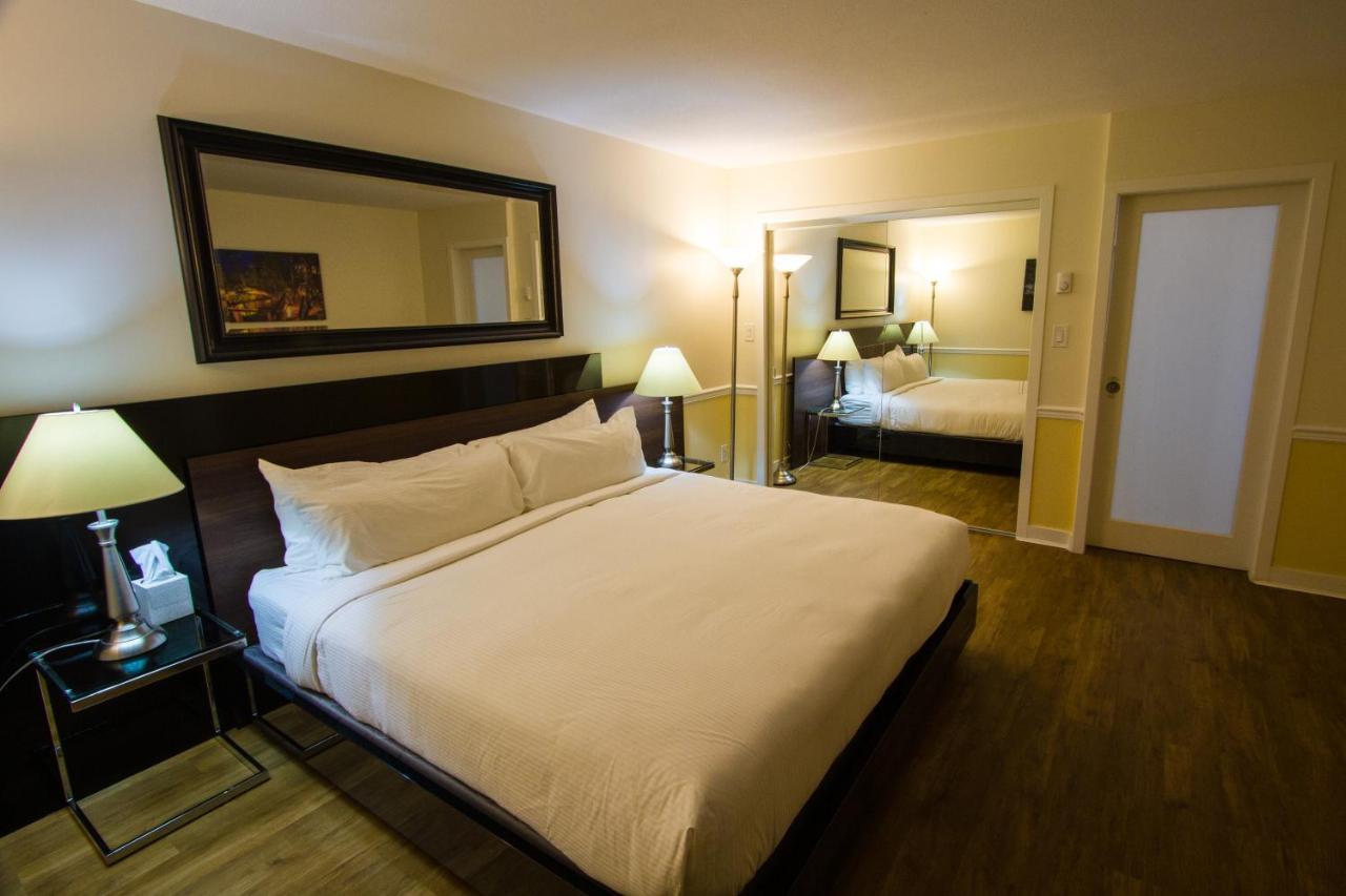 Rockwater Secret Cove Resort